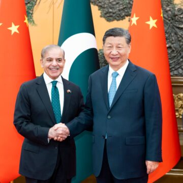 Kan Pakistans allierade hjälpa till att återuppliva sin ekonomi genom Kan Pakistans allierade hjälpa till att återuppliva sin ekonomi genom investeringsdollar?