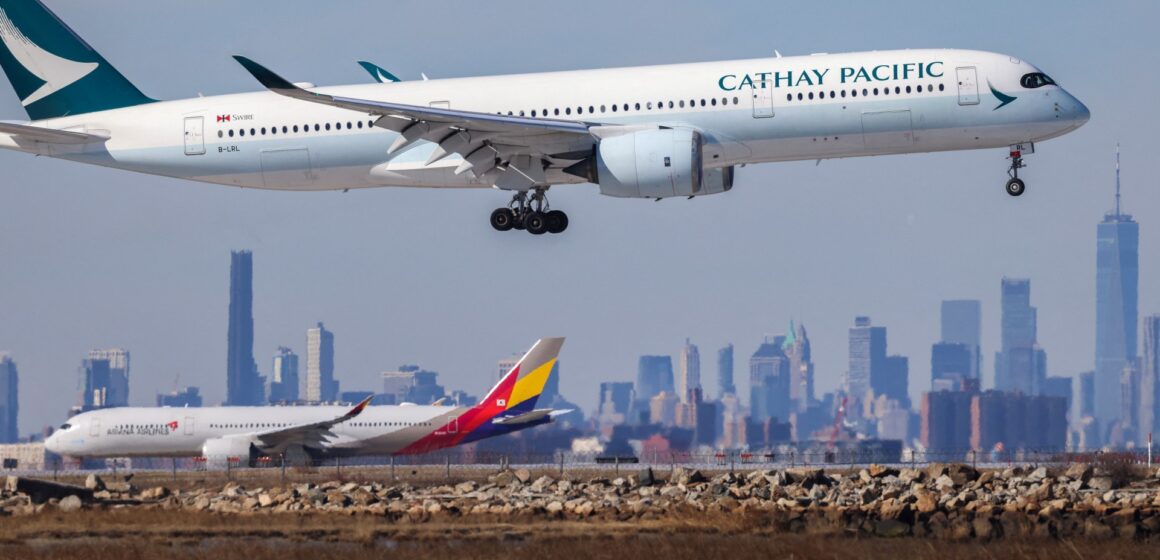 Cathay Pacific, en gång Hongkongs stolthet, blir regeringens slagpåse Cathay Pacific, en gång Hongkongs stolthet, blir regeringens slagpåse