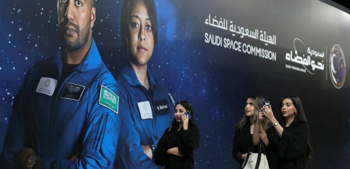 Arbetande kvinnor förändrar Saudiarabien
