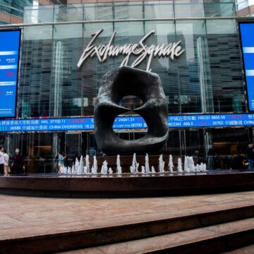 Hongkong för att hålla börsen öppen under tyfoner Hongkong för att hålla börsen öppen under tyfoner