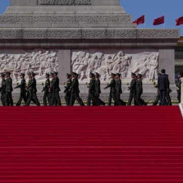 China&rsquo;s Quest for New Heroes