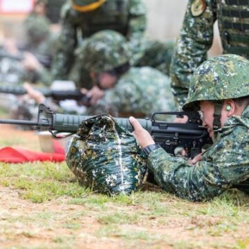 Taiwan&rsquo;s Aging Society Poses a National Security Threat