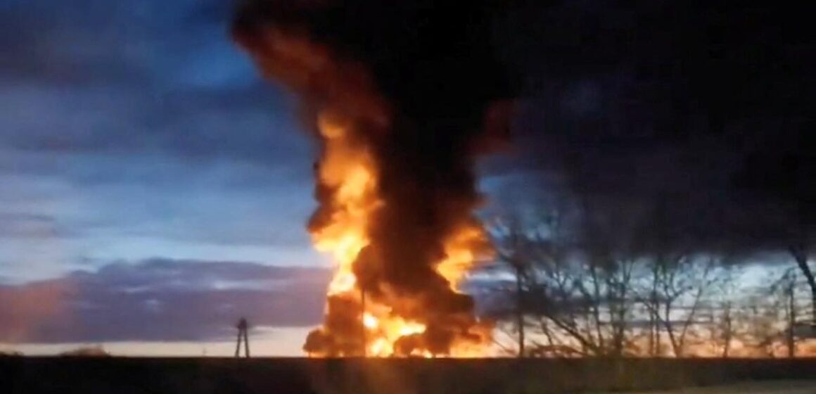 Varför Ukraina borde fortsätta slå ryska oljeraffinaderier Varför Ukraina borde fortsätta slå ryska oljeraffinaderier