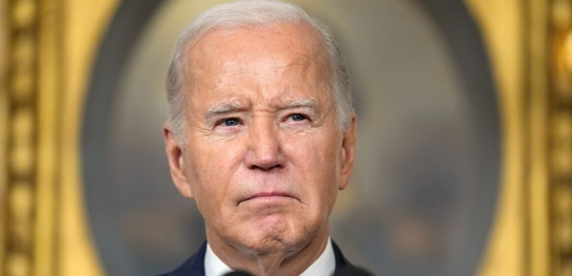 Innan åldern rörde påtvingad utträde försvagades Biden av oro över ekonomin

