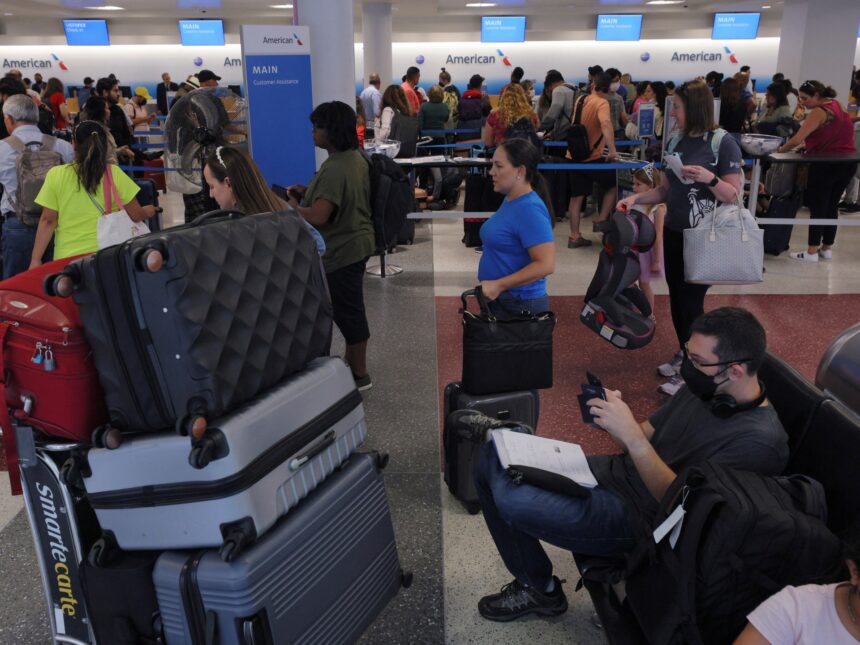 Amerikaner sveper bort höga bränslepriser och rustar för rekordresor den Amerikaner sveper bort höga bränslepriser och rustar för rekordresor den 4 juli