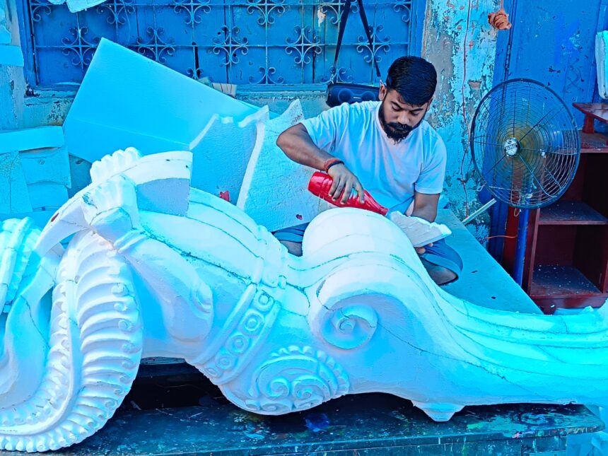 Dyster stämning efter en våldtäkt och mord i Kolkata dämpar Dyster stämning efter en våldtäkt och mord i Kolkata dämpar Durga Puja-firandet