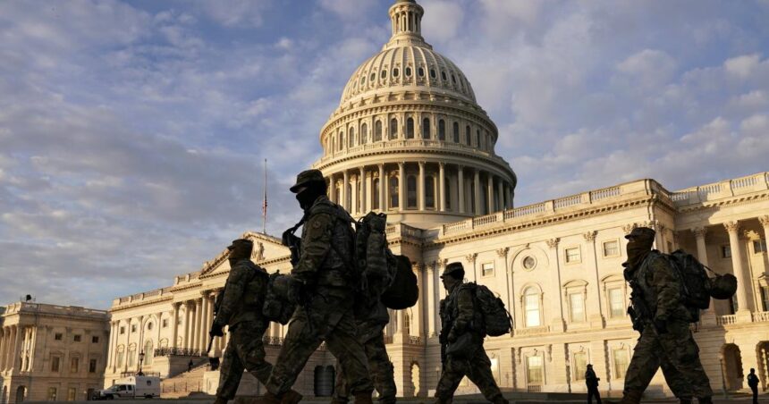 Be inte den amerikanska militären att rädda amerikansk demokrati
