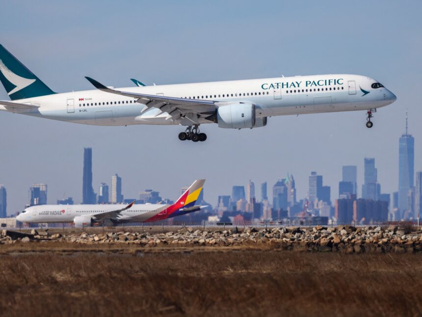 Cathay Pacific stoppar flygningar på Airbus-jetplan på grund av fel Cathay Pacific stoppar flygningar på Airbus-jetplan på grund av fel på motorkomponenter