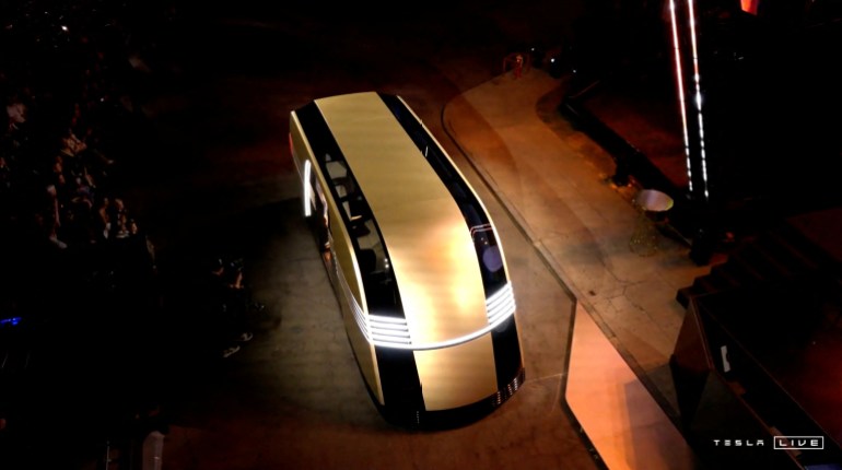 Teslas robovan avtäcks vid ett evenemang i Los Angeles, Kalifornien, USA