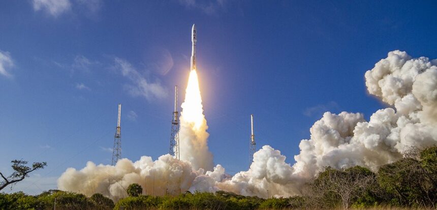 En kapprustning i rymd hetsar upp med Kina och Ryssland

