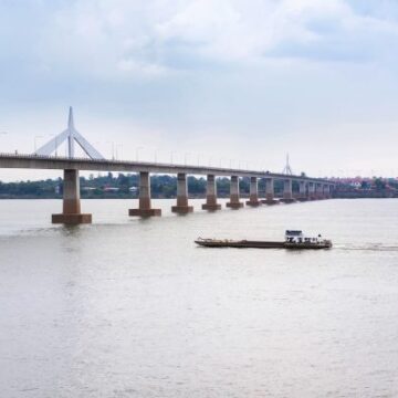 Thai Authorities Cut Illegal Internet Cable Running Into Laos