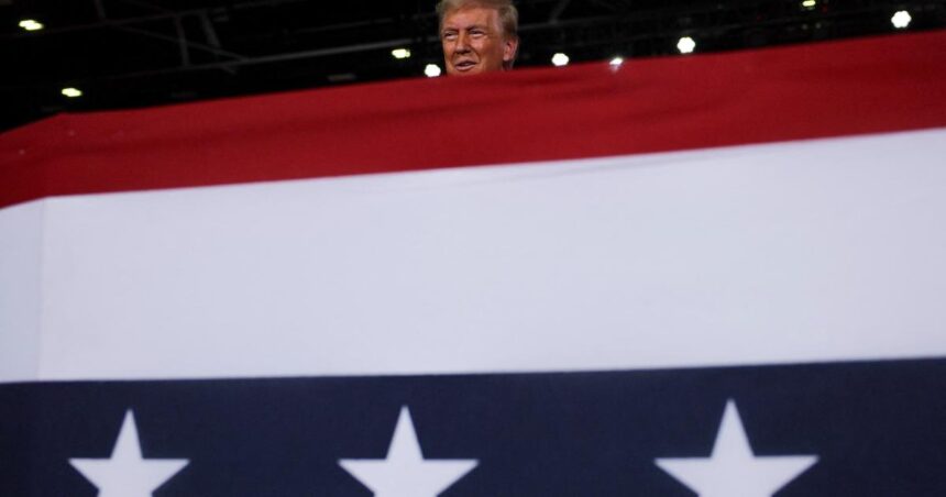 Vad Trump och den amerikanska högern ser i utländska autokrater
