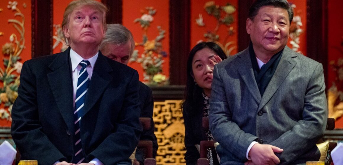 Trump signalerar hård linje mot Kina med hökiska regeringsval

