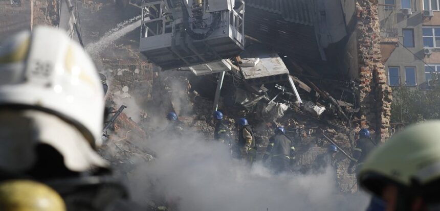 Att tänka om försvarsstrategin för en ny era av totalt krig

