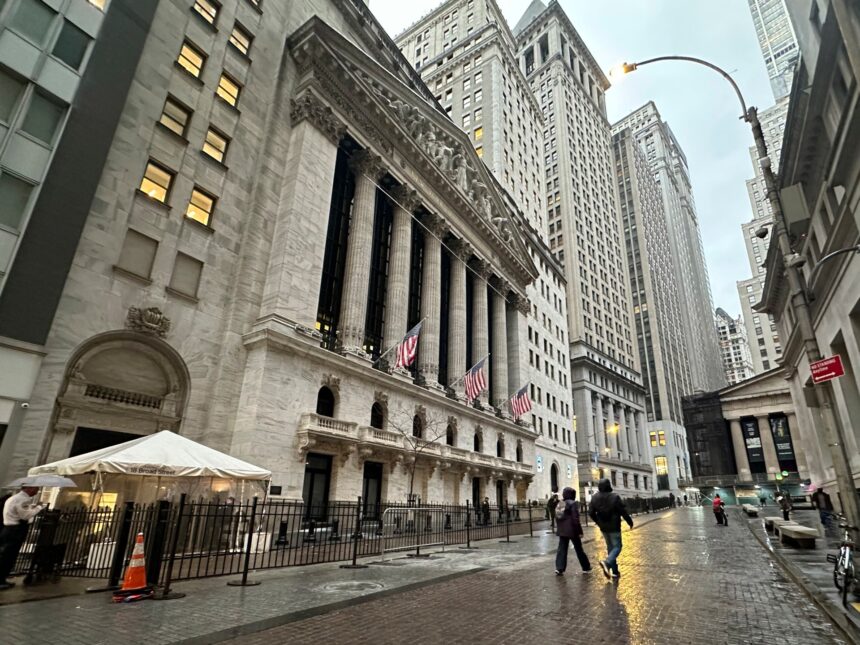 Den amerikanska börsen stiger till rekordhöga nivåer trots Trumps tullhot

