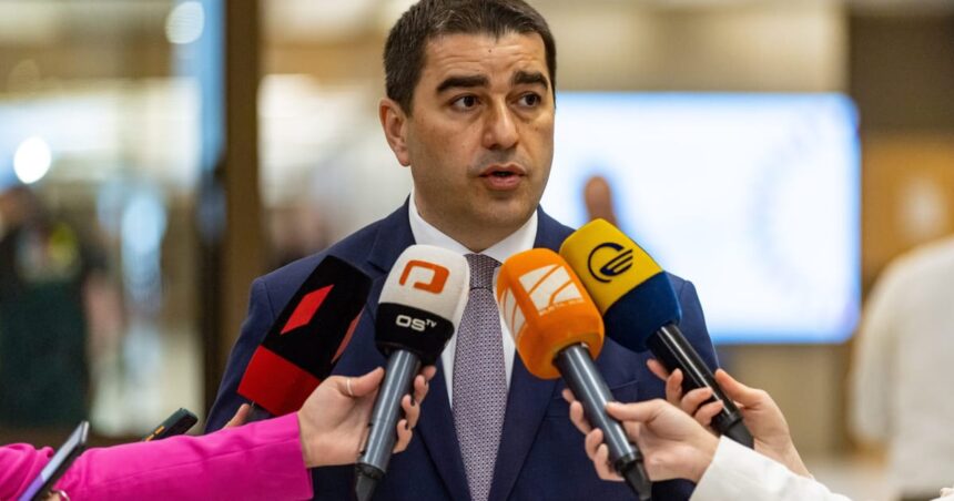 Georgiens regering spränger europeisk delegation under uppmaningen till valutredning
