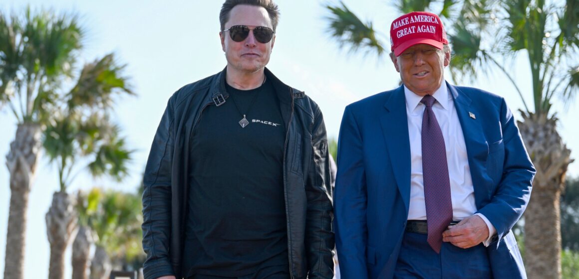 Musk skjuter upp SpaceX Starship-raket med Trump vid sin sida

