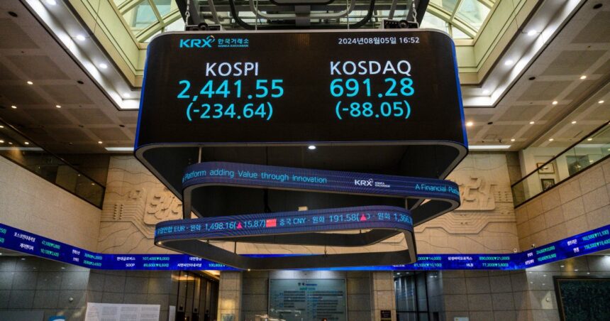 Sydkoreas Yoon rasslar ekonomin efter att ha lovat återupplivande på börsen

