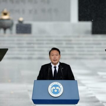 Arrest Warrant Issued Against South Korean President Yoon