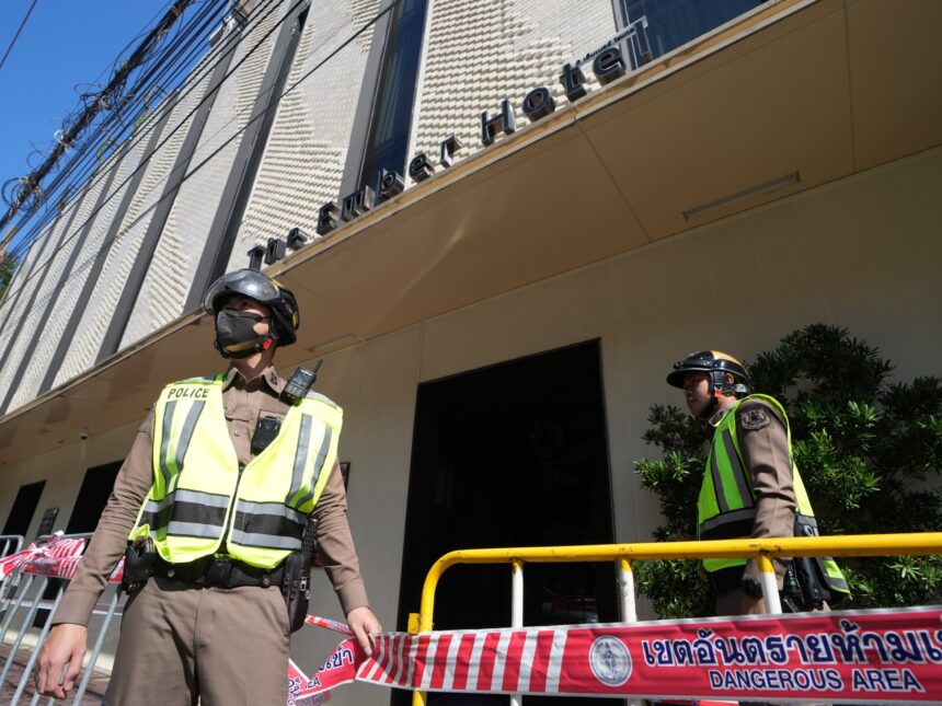 Tre utlänningar dör i hotellbrand i Bangkok, uppger myndigheterna


