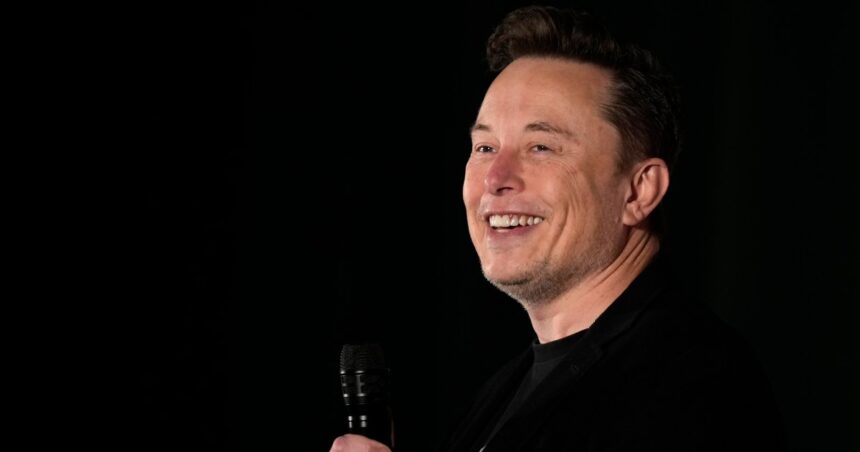 Den amerikanska vakthunden stämmer Elon Musk för att ha avslöjat sin andel på Twitter

