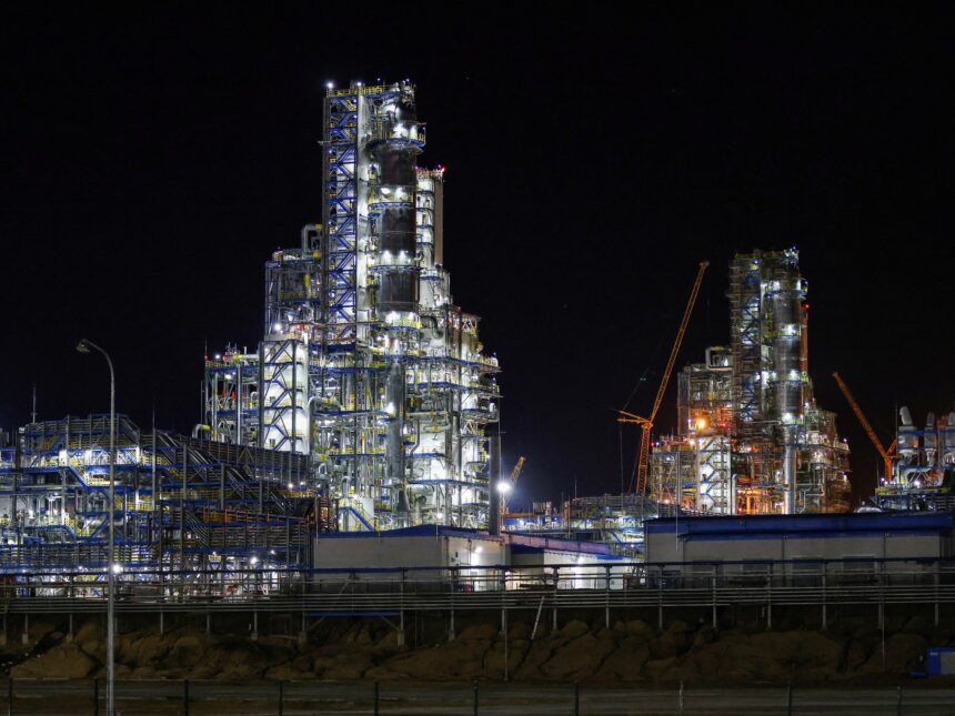 USA riktar in sig på Rysslands oljesektor med "svepande" sanktioner

