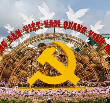 Vietnams byråkratiska "revolution": rationaler och utmaningar Vietnam’s Bureaucratic ‘Revolution’: Rationales and Challenges