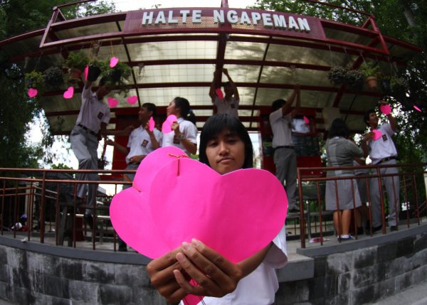 As the World Celebrates Valentine&rsquo;s Day, Has Indonesia Lost Its Loving Feeling?