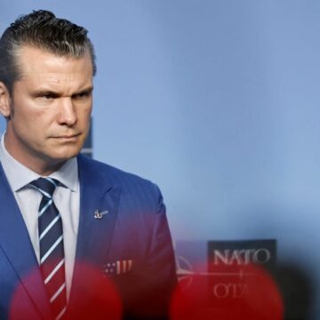 Nato-ministrar ber om att Ukraina ska vara involverade i Trump-Putin-fredssamtal
