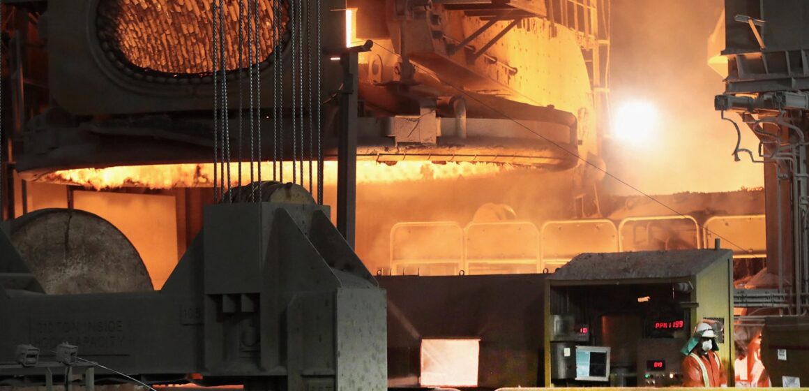 Trump slår 25% tullar på stål, aluminium, höjer nya handelskrigs rädsla

