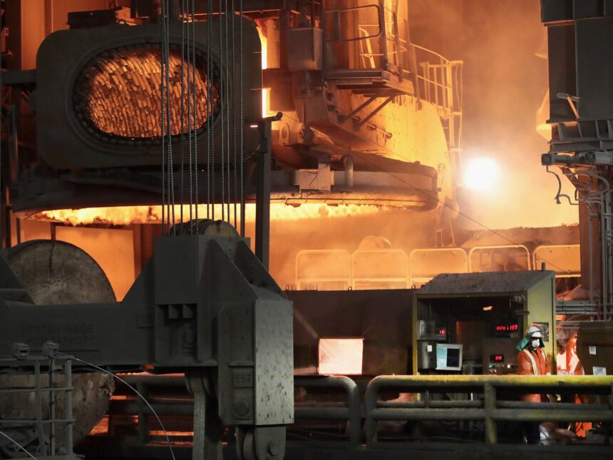 Trump slår 25% tullar på stål, aluminium, höjer nya handelskrigs rädsla

