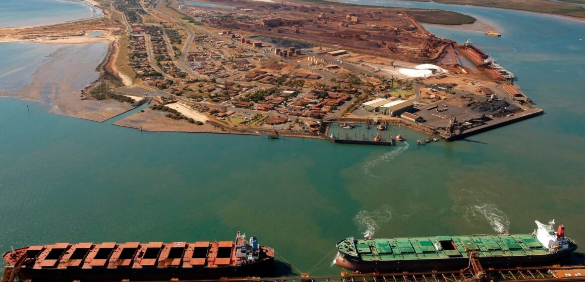 Västra Australien hängslen för "farlig" kategori 5 Tropisk cyklon Zelia

