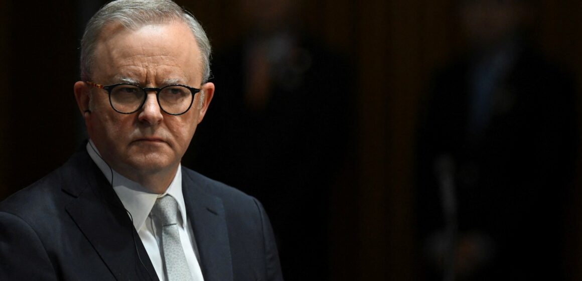 Australiens premiärminister Anthony Albanese kommer att kalla valet 'OMLIGT'

