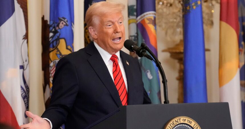 Trump beställer ökade mineralproduktion, säger Ukraina affär kommer snart

