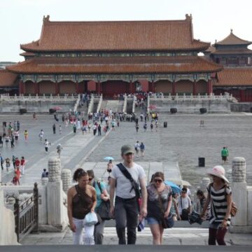 Visa-Free Policies Help Bring Foreign Tourists Back to China 