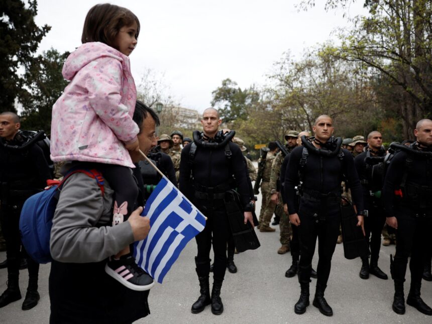 Grekland lanserar "drastiska" återuppbyggnadsprogram till $ 27 miljarder

