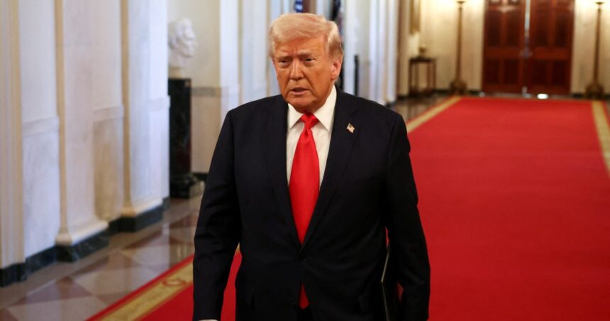 När USA och Kina eskalerar handelskriget frågar världen: "Vem kommer att blinka först?"

