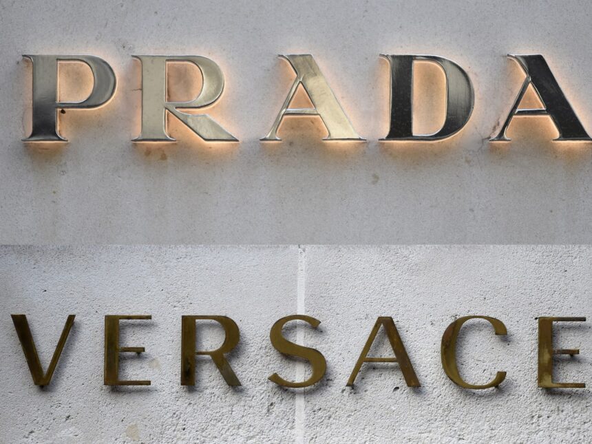 Prada förvärvar rival Versace för 1,4 miljarder dollar trots tullsäkerhet

