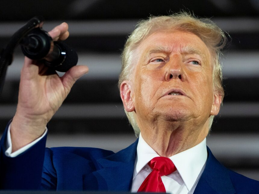 Trump skyller på föregångaren som USA: s ekonomi som drabbats av tullpolitiken

