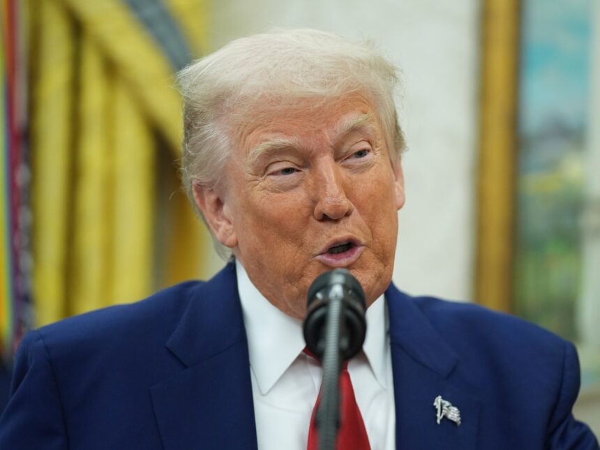 Trump borstar åt sidan Elon Musks kritik av hans signaturbudgeträkning

