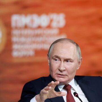 Putin säger att den ryska lågkonjunkturen inte får hända "under några omständigheter"

