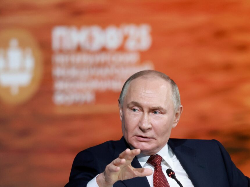Putin säger att den ryska lågkonjunkturen inte får hända "under några omständigheter"

