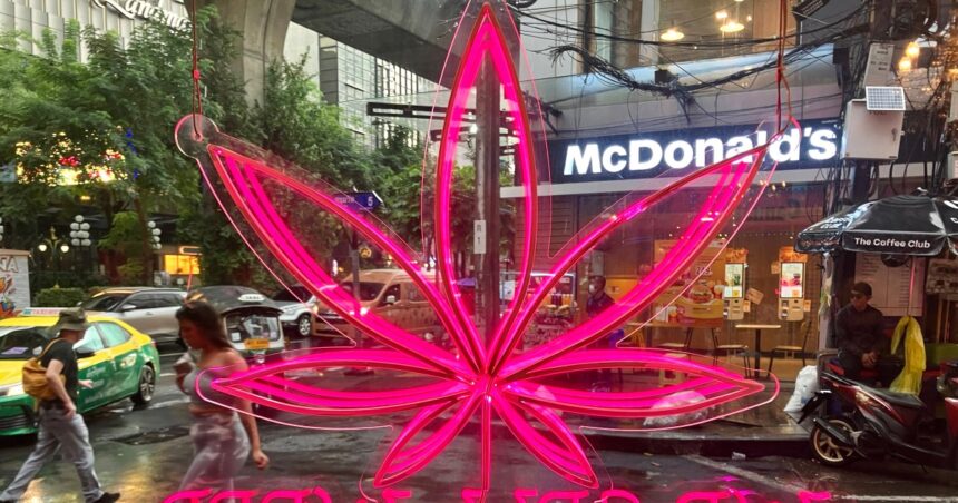 När Thailand vänder på laglig cannabis, kryper företag för att När Thailand vänder på laglig cannabis, kryper företag för att överleva