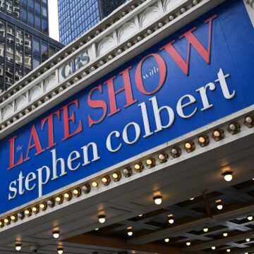 CBS avbryter Colberts sena show mitt i väntan på Paramount-Skydance-sammanslagning

