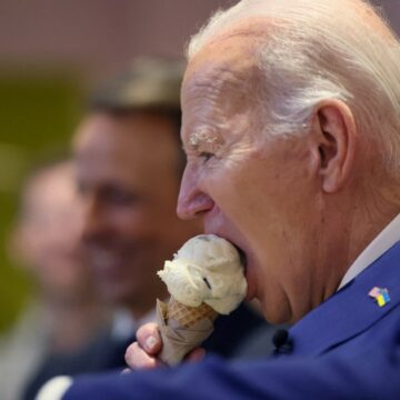 Faktakontroll: Gick oss från överskottet av glass för att underskott under Biden?

