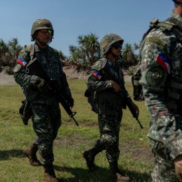 Bör Asien göra det officiellt? Bör Asien göra det officiellt?