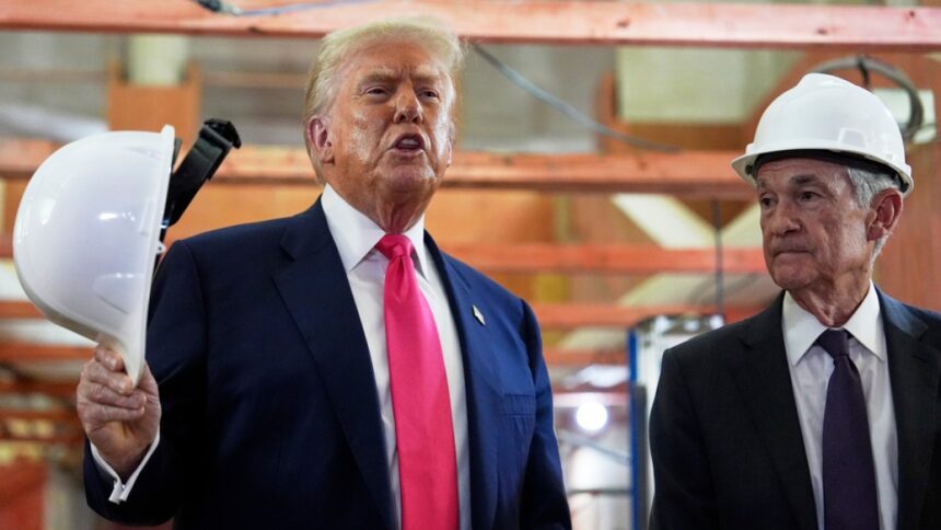 Trump hotar "stora rättegång" mot Federal Reserve Chief Jerome Powell Trump hotar "stora rättegång" mot Federal Reserve Chief Jerome Powell