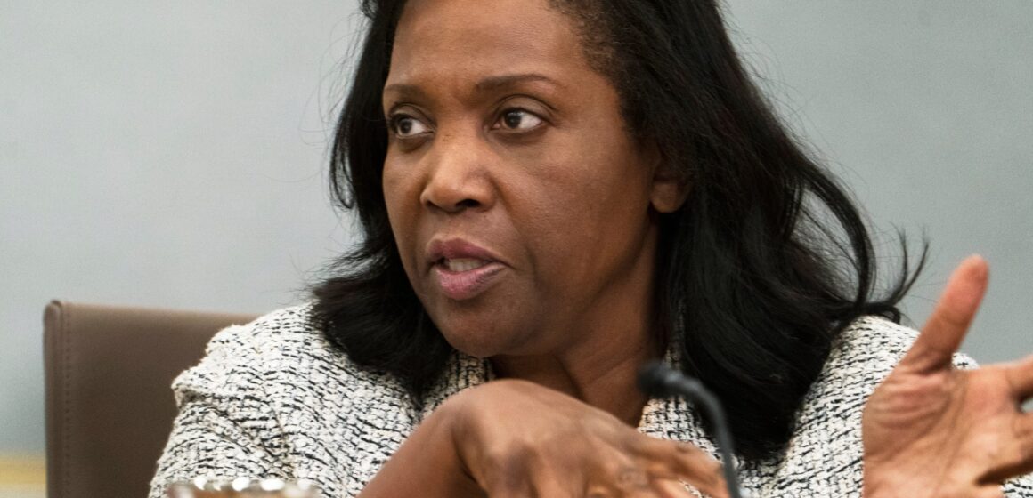 Trump uppmanar Fed Gov Cook att avgå över anklagelser om hypotekslån

