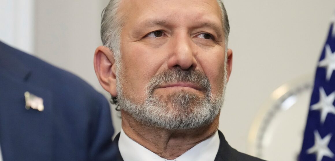 USA förväntar sig att månatliga tullintäkter kommer att stiga till USA förväntar sig att månatliga tullintäkter kommer att stiga till 50 miljarder dollar