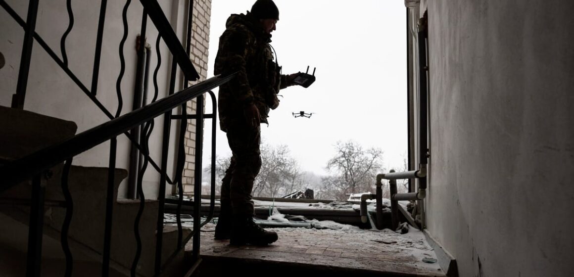 Ukraina och Ryssland Trade Drone Strikes på Kievs självständighetsdag
